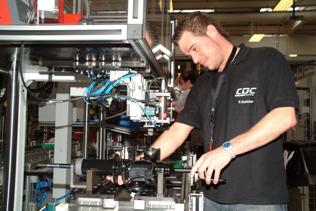 ZF produziert zwölfmillionsten adaptiven Pkw-Dämpfer