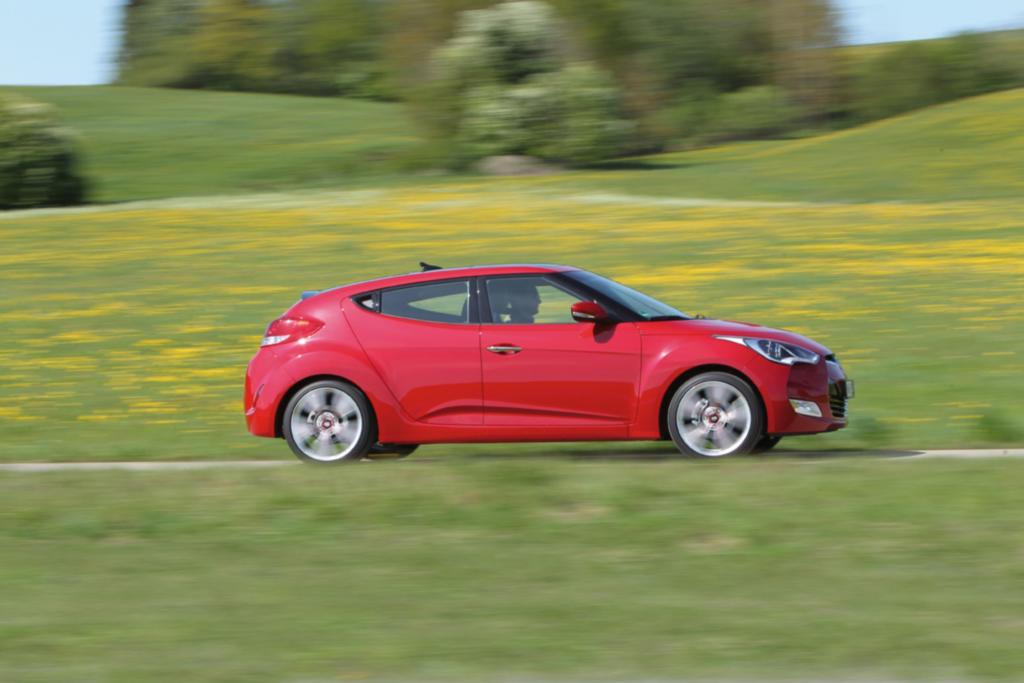 Zu den Konkurrenten gehöhren VW Scirocco und Opel Astra GTC