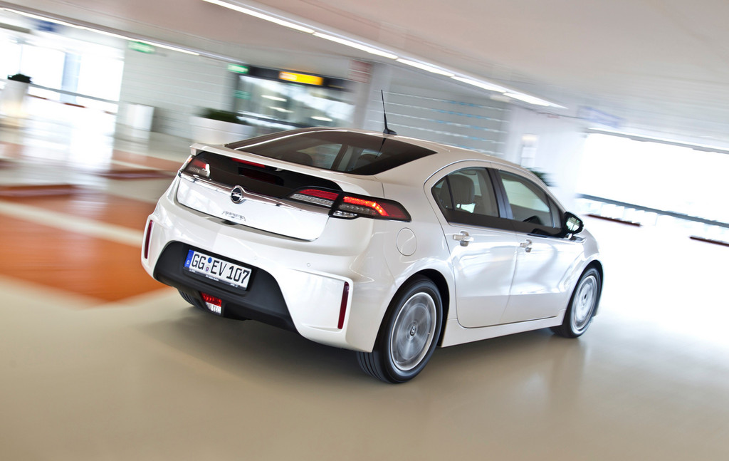 Über 6500 Bestellungen für den Opel Ampera