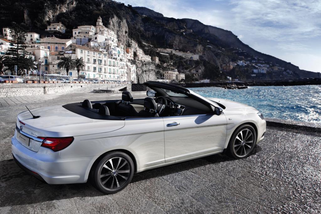 Amerikanische Gene trägt das Lancia Flavia Cabrio