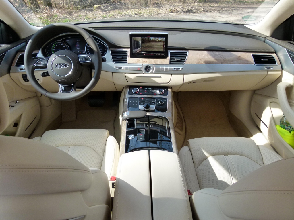 Audi A8 Hybrid: Sauberes Geschäft in der Business-Klasse 