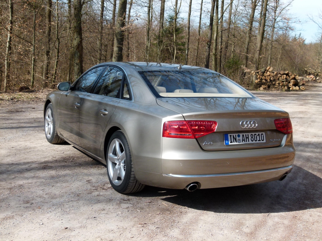 Audi A8 Hybrid: Sauberes Geschäft in der Business-Klasse 