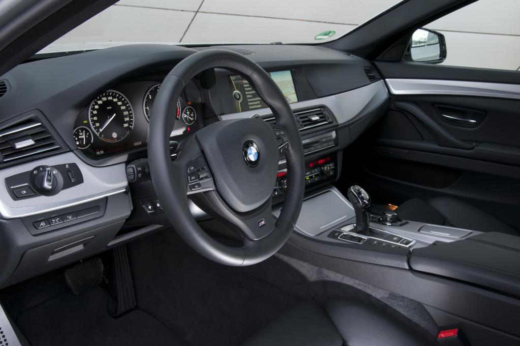 BMW zeigt mit der Tri-Turbo-Aufladung in den neuen M Performance-Modellen eine neue Technik