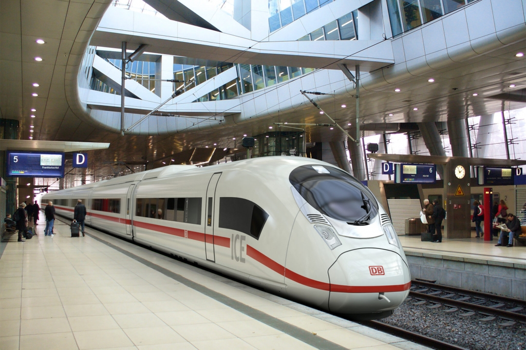 Bahn verliert Fernstrecken-Monopol