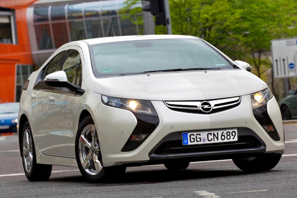 Bei Opel feiert man am Genfer See das frisch gekürte Auto des Jahres