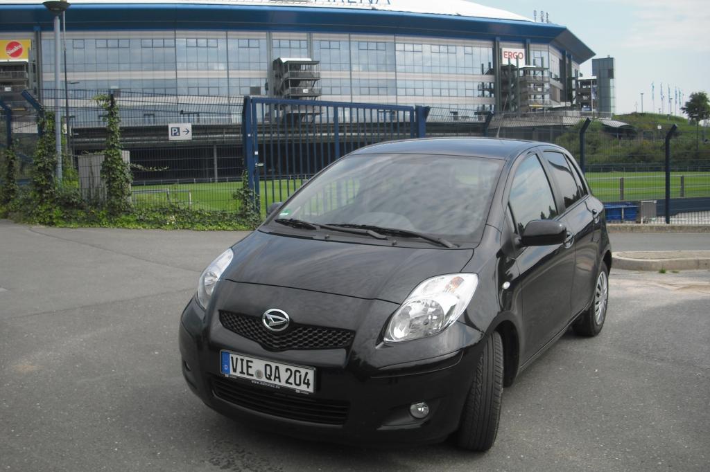 Beim Preis siedelt sich der Charade in der Daihatsu-Produktpalette oberhalb der beiden kleineren Modelle Cuore und Sirion an