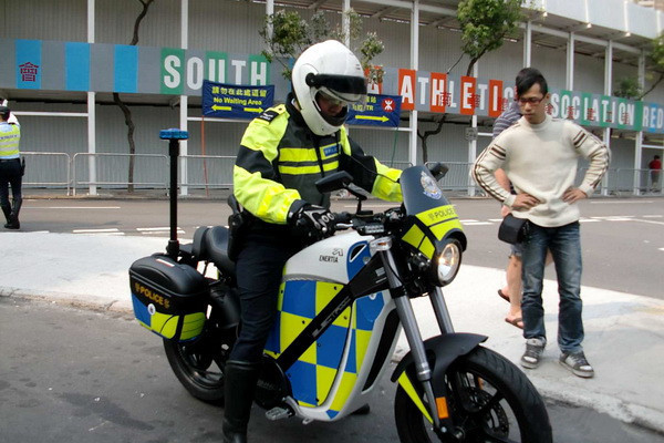 Brammo Elektromotorräder für Polizei in Hongkong