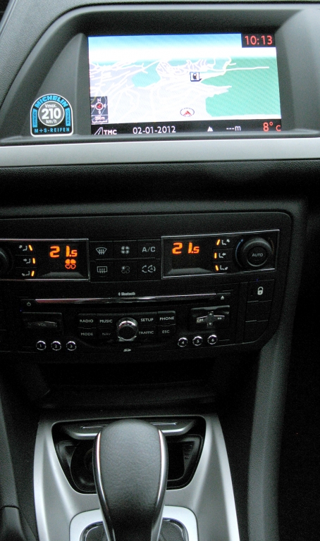 Citroën C5: Blick auf den mittleren Armaturenträger.