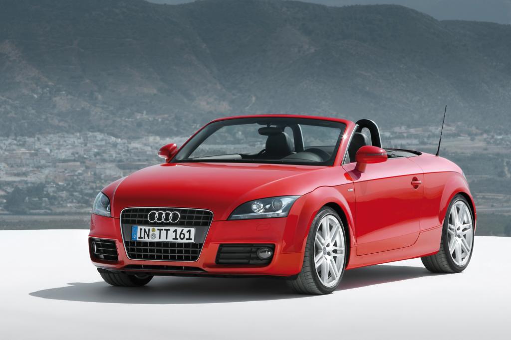 Den TT gibt es von Anfang an als Coupé und Roadster