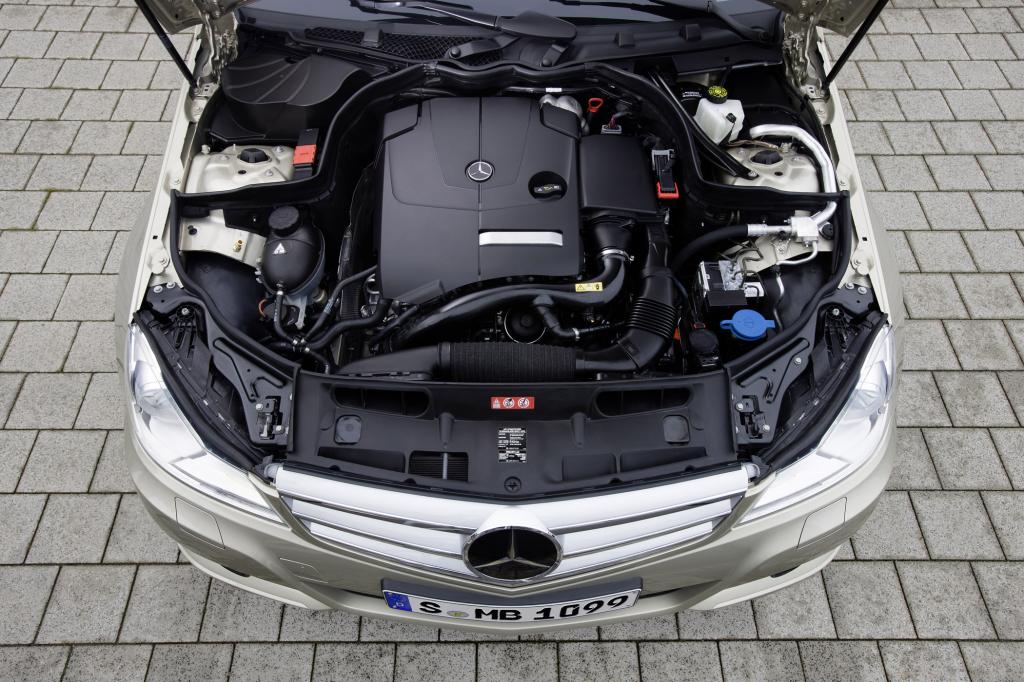 Der neue Einstiegsbenziner im C180 Blue Efficiency verbraucht nur 5,8 Liter auf 100 Kilometern