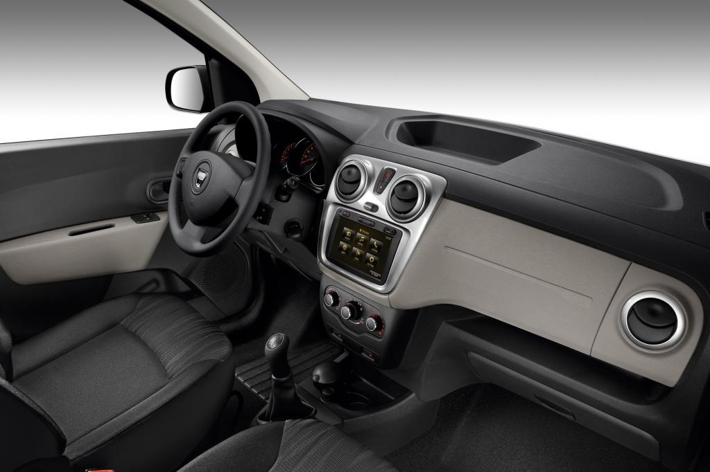 Die Interieurgestaltung ist Dacia-typisch einfach