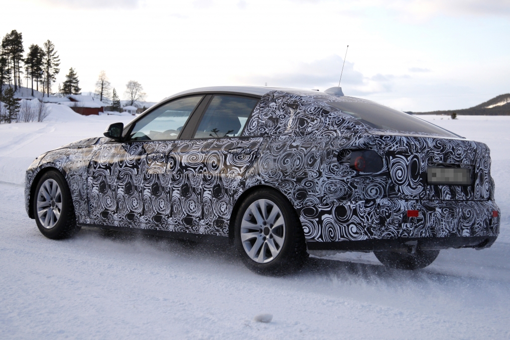 Erwischt: Erlkönig BMW 3er GT -- Im Schnee