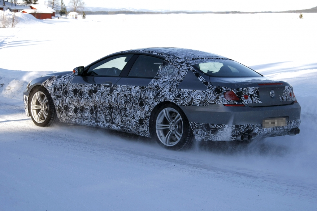 Erwischt: Erlkönig BMW M6 Coupé – Auch ein M6 muss mal tanken