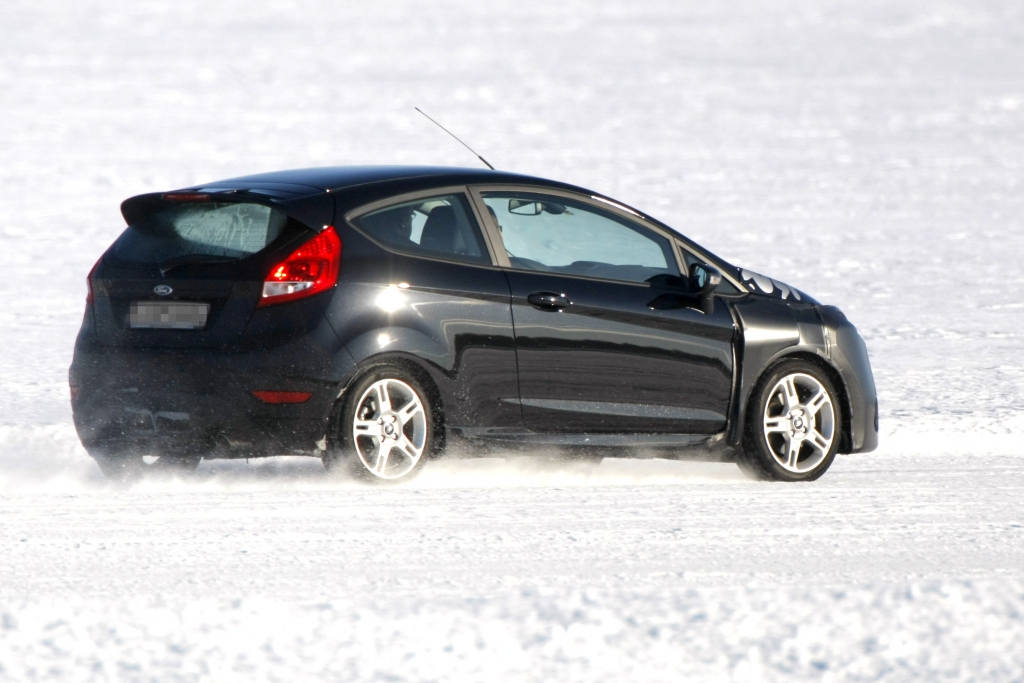Erwischt: Erlkönig Ford Fiesta – Neue Motoren und ein Racer