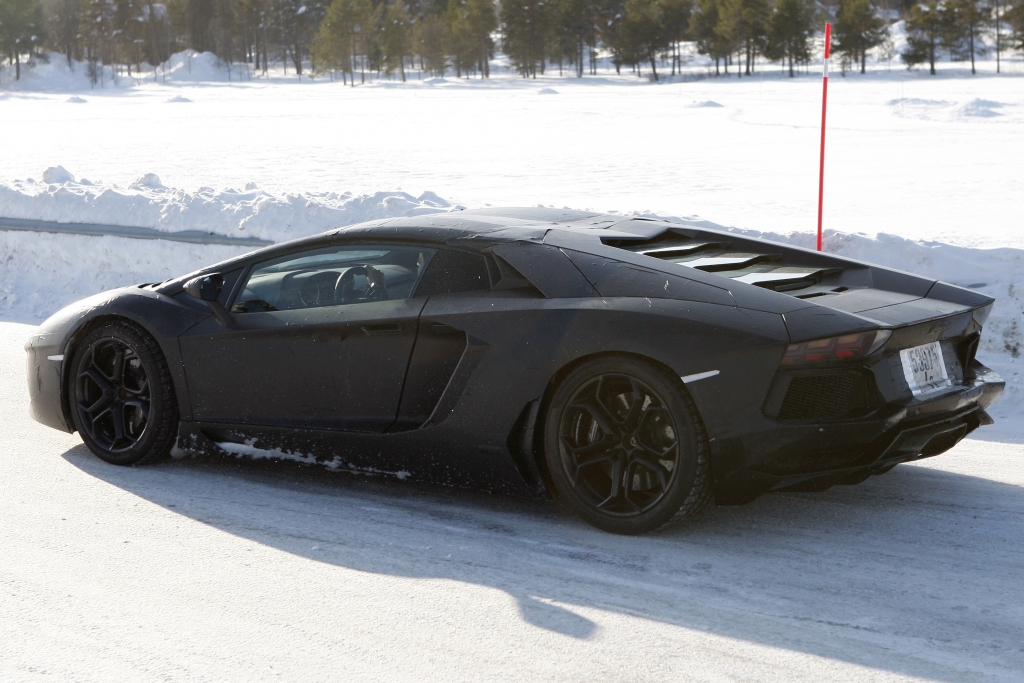 Erwischt: Erlkönig Lamborghini Aventador Roadster