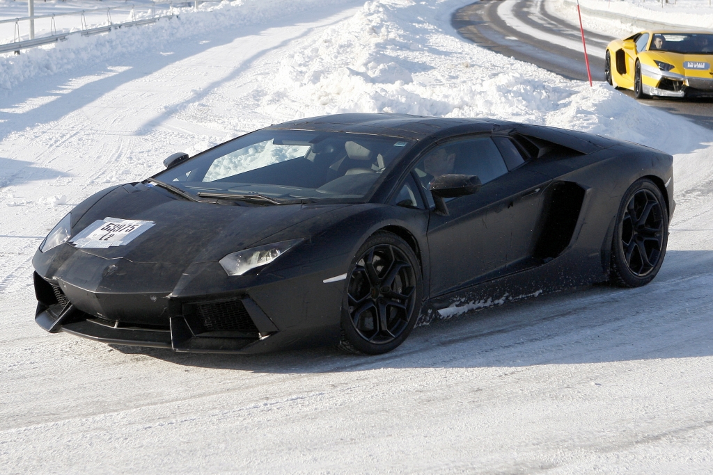 Erwischt: Erlkönig Lamborghini Aventador Roadster