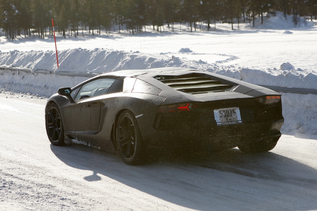 Erwischt: Erlkönig Lamborghini Aventador Roadster