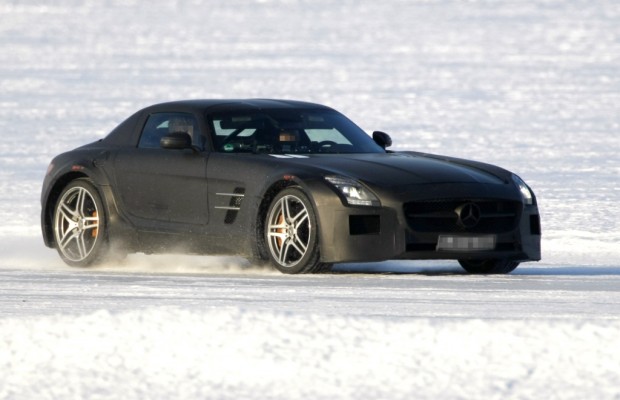 Erwischt: Erlkönig Mercedes-Benz SLS AMG Black Series – Schwarzer Panther in Schnee