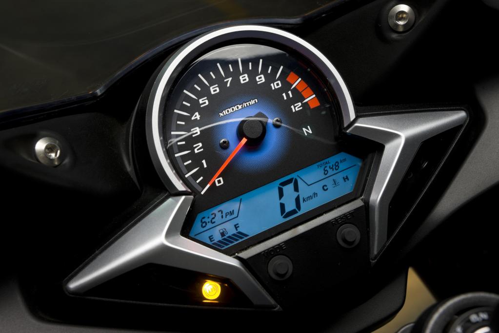 Fahrbericht Honda CBR 250 R: Weniger ist manchmal mehr