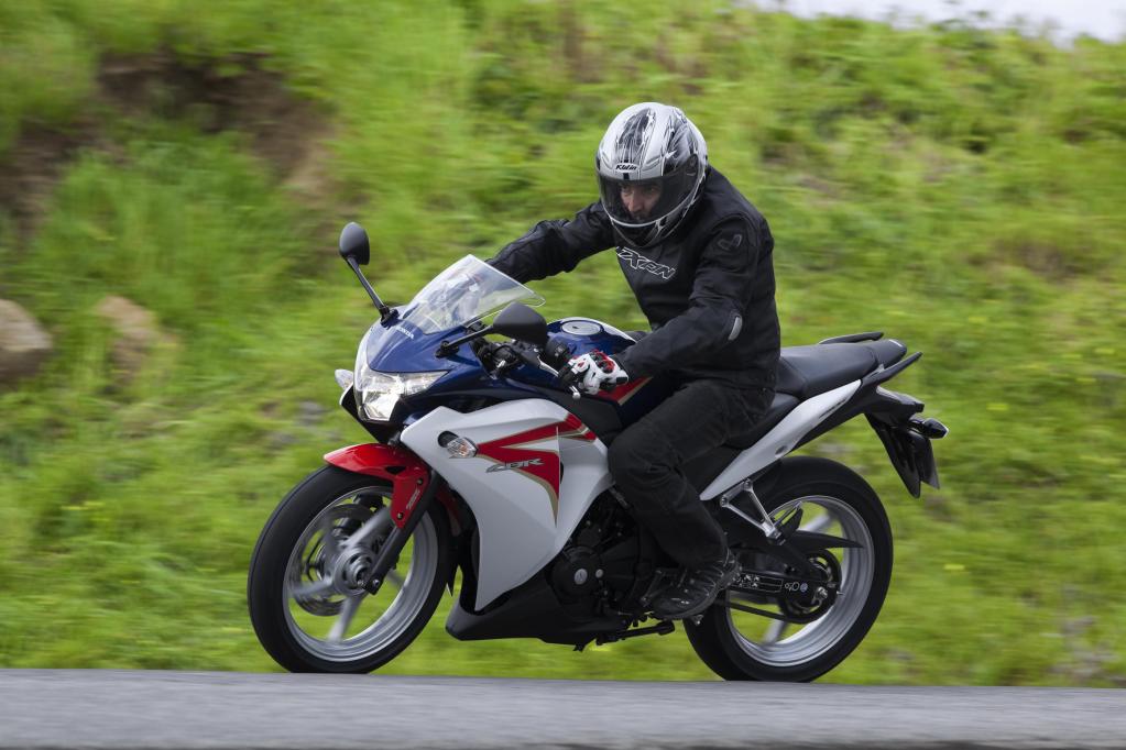 Fahrbericht Honda CBR 250 R: Weniger ist manchmal mehr