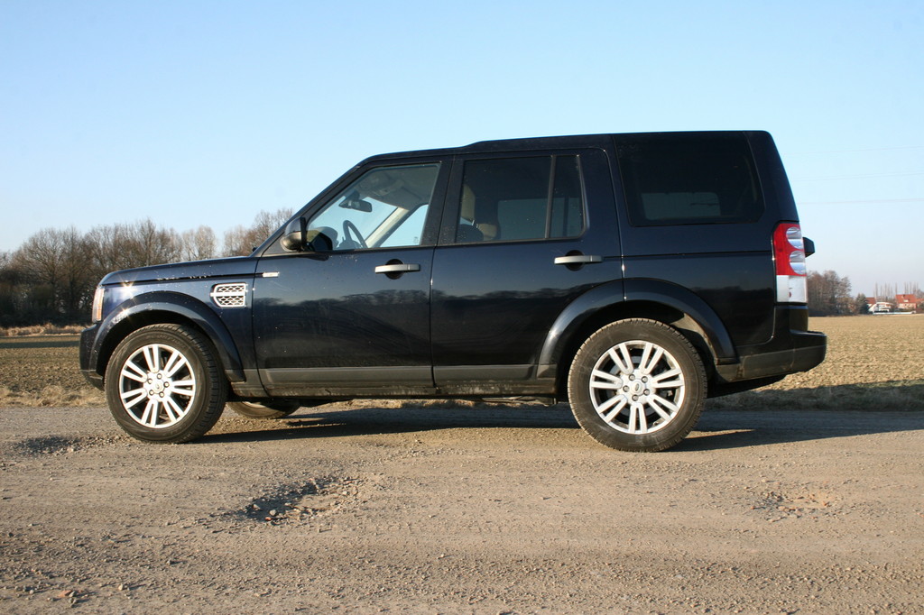 Fahrbericht Land Rover Discovery 3.0 SDV6 SE: Britischer Landadel