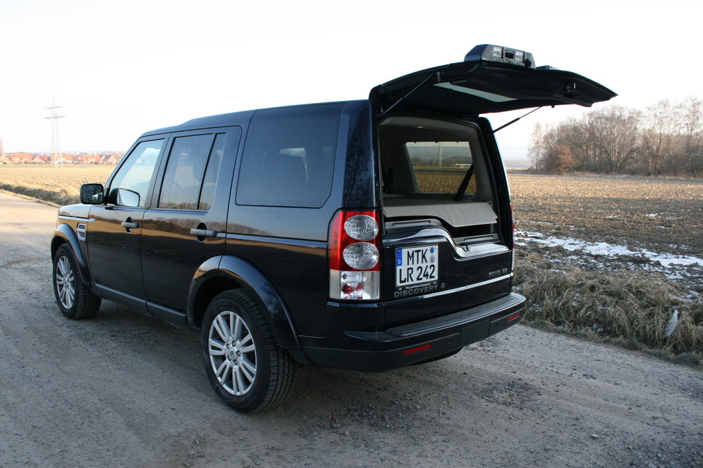 Fahrbericht Land Rover Discovery 3.0 SDV6 SE: Britischer Landadel