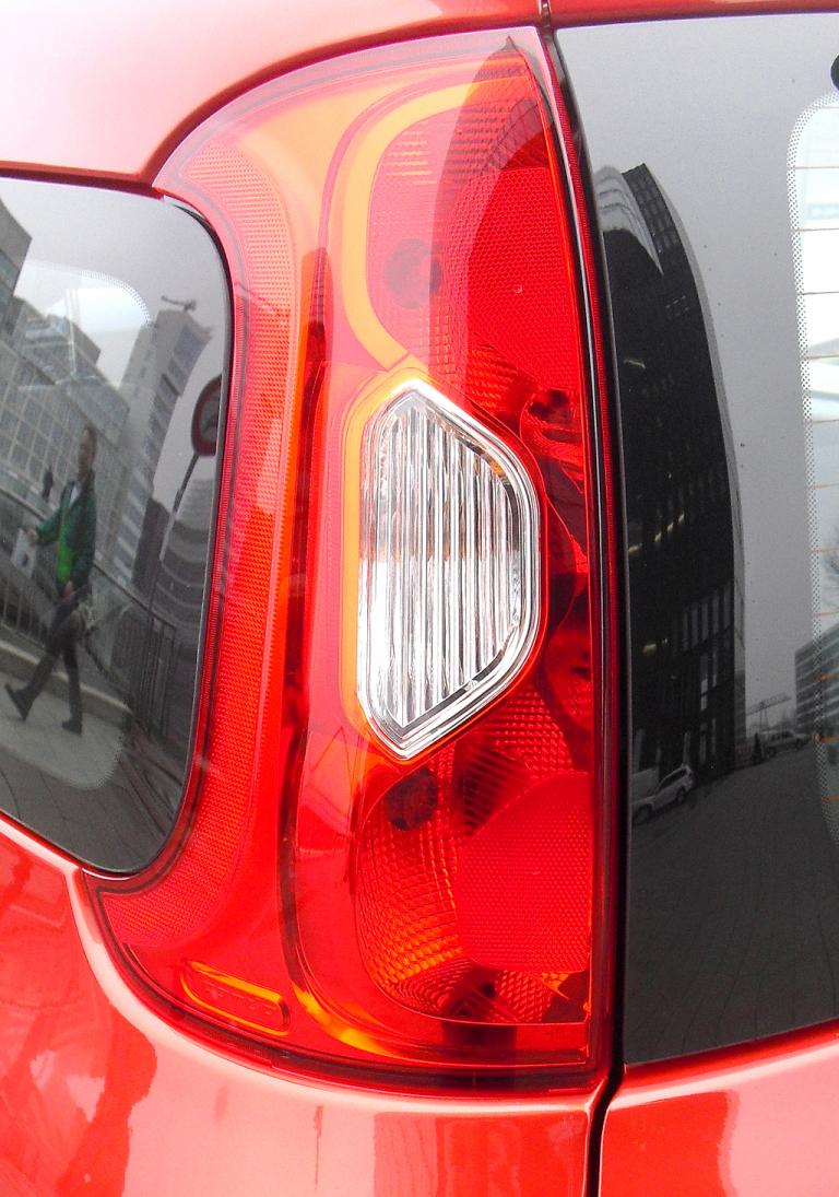 Fiat Panda: Die Heckleuchten sind vertikal angeordnet. 
