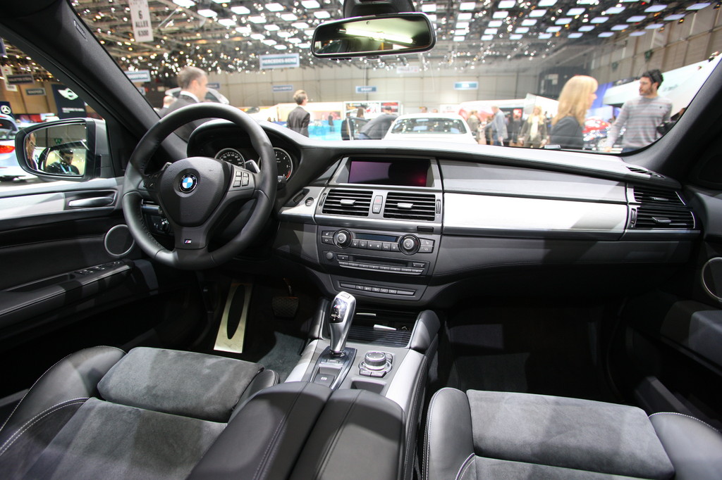 Genf 2012: BMW zeigt M6 Coupé und M-Performance-Modelle