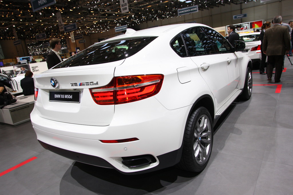 Genf 2012: BMW zeigt M6 Coupé und M-Performance-Modelle
