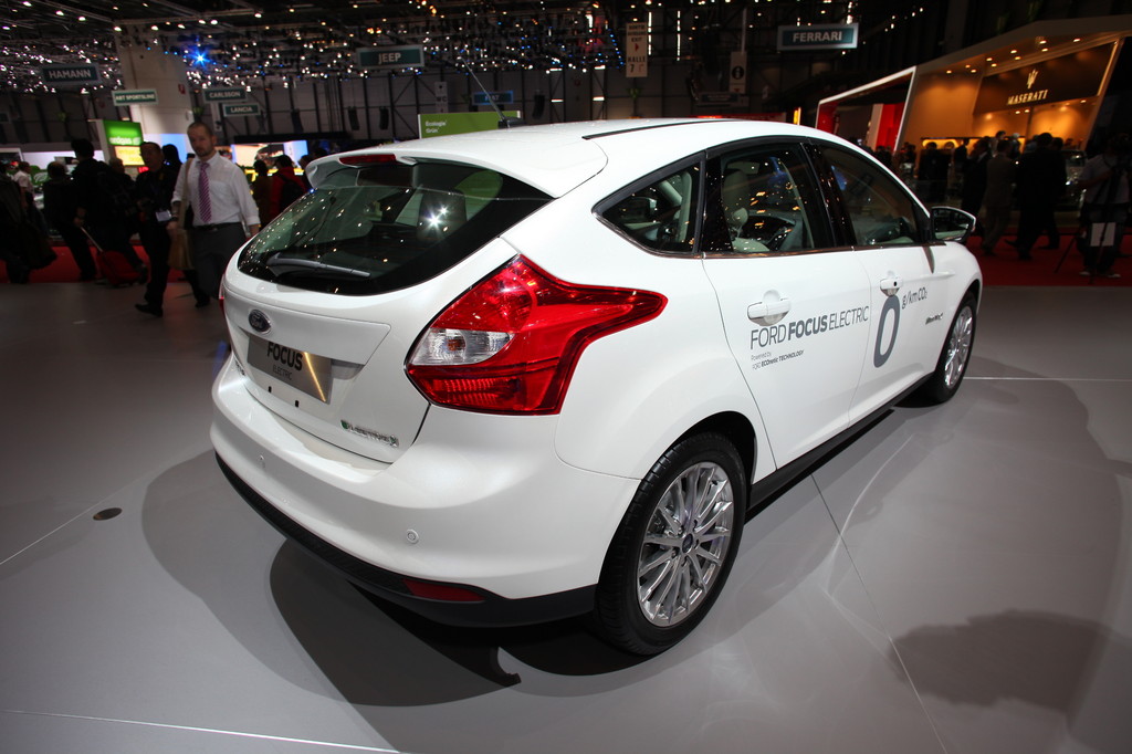Genf 2012: Besucher können Ford Focus Electric fahren