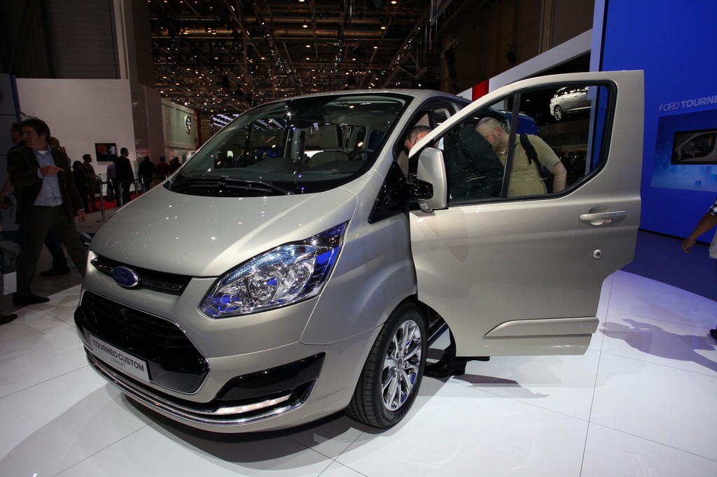 Genf 2012: Ford zeigt die neue Transit-Generation
