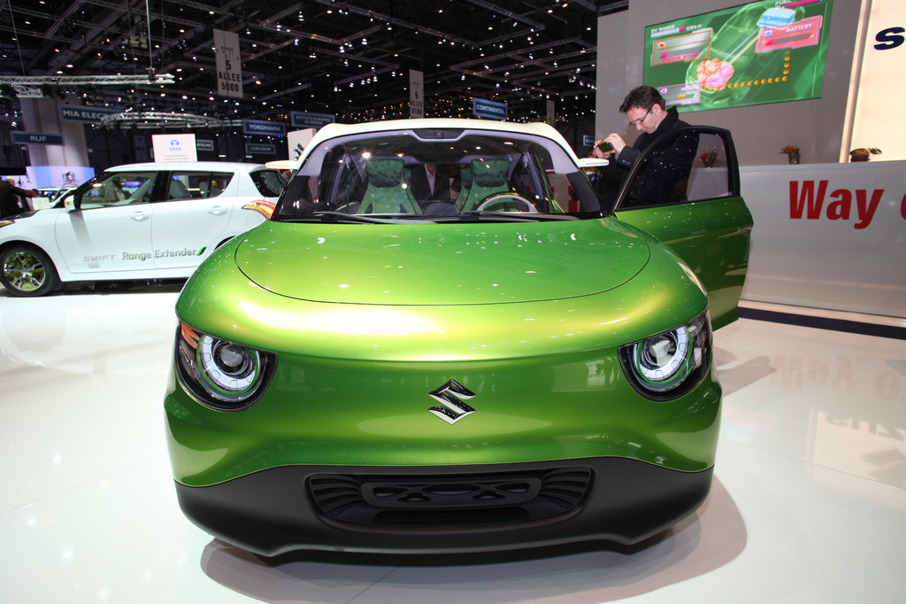 Genf 2012: Grasgrüner Suzuki G70 zeigt auch Freunde an