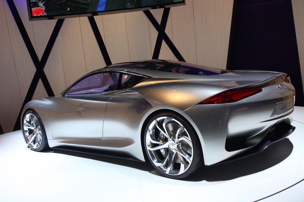 Genf 2012: Infiniti zeigt Sportwagen-Studie Emerg-E