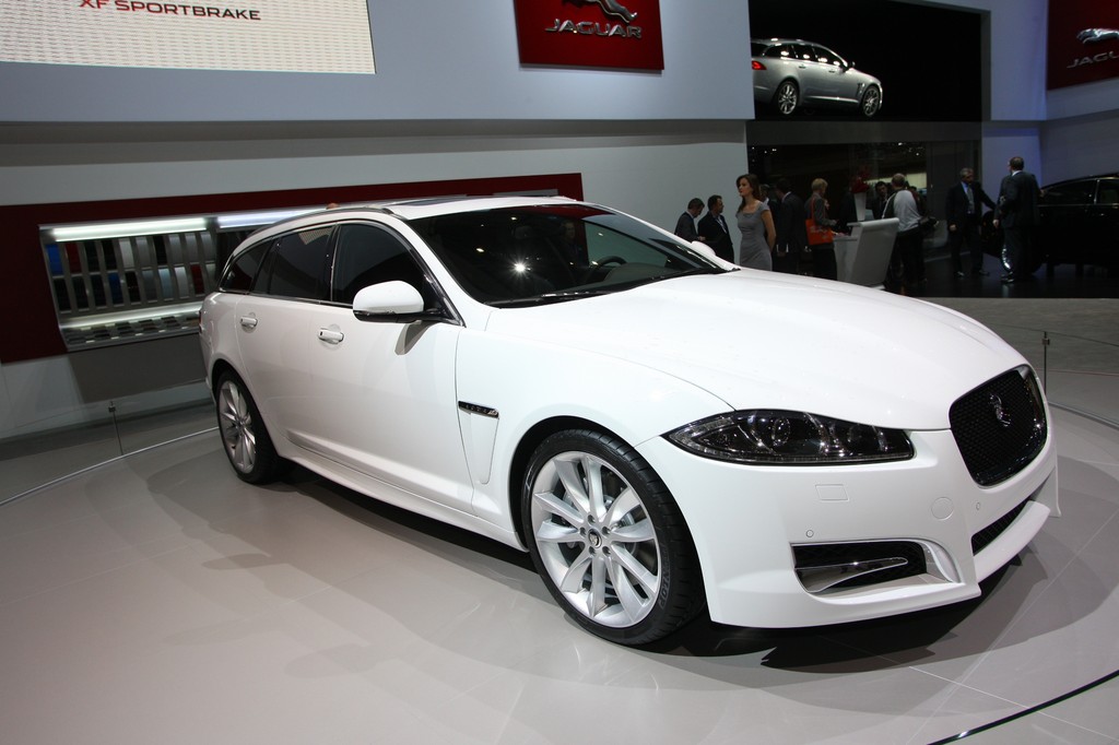 Genf 2012: Jaguar enthüllt XF Sportbrake