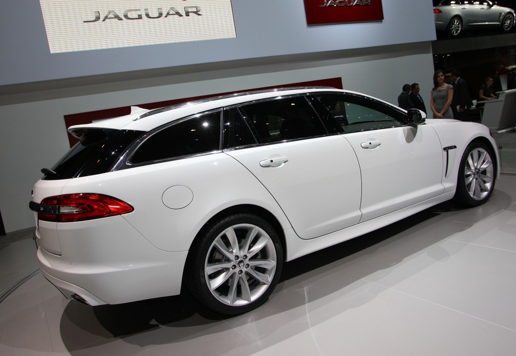 Genf 2012: Jaguar enthüllt XF Sportbrake