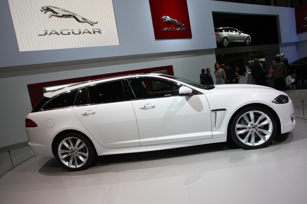Genf 2012: Jaguar enthüllt XF Sportbrake