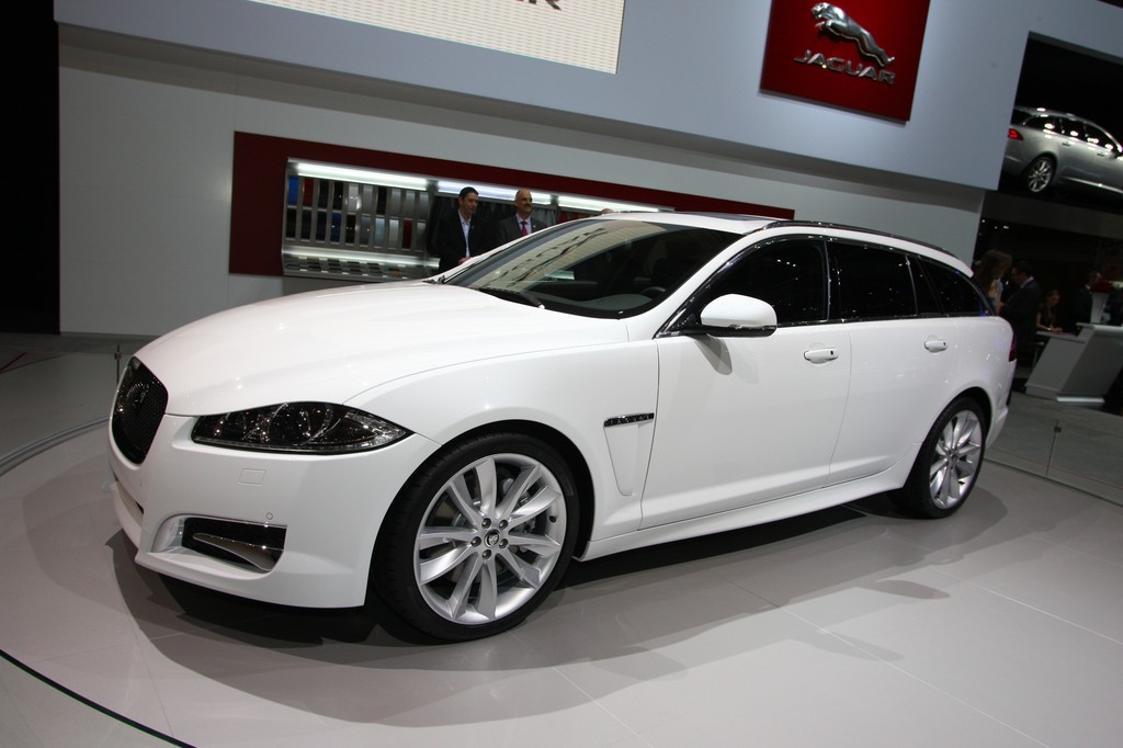 Genf 2012: Jaguar enthüllt XF Sportbrake