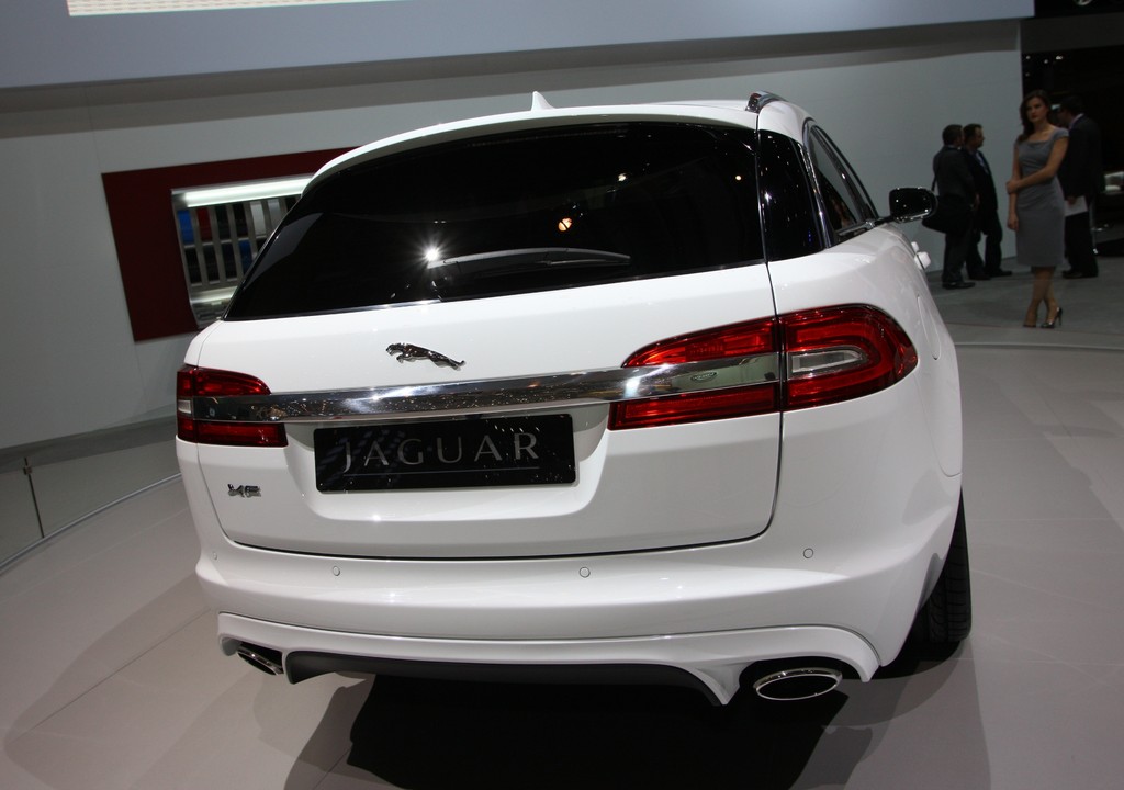 Genf 2012: Jaguar enthüllt XF Sportbrake