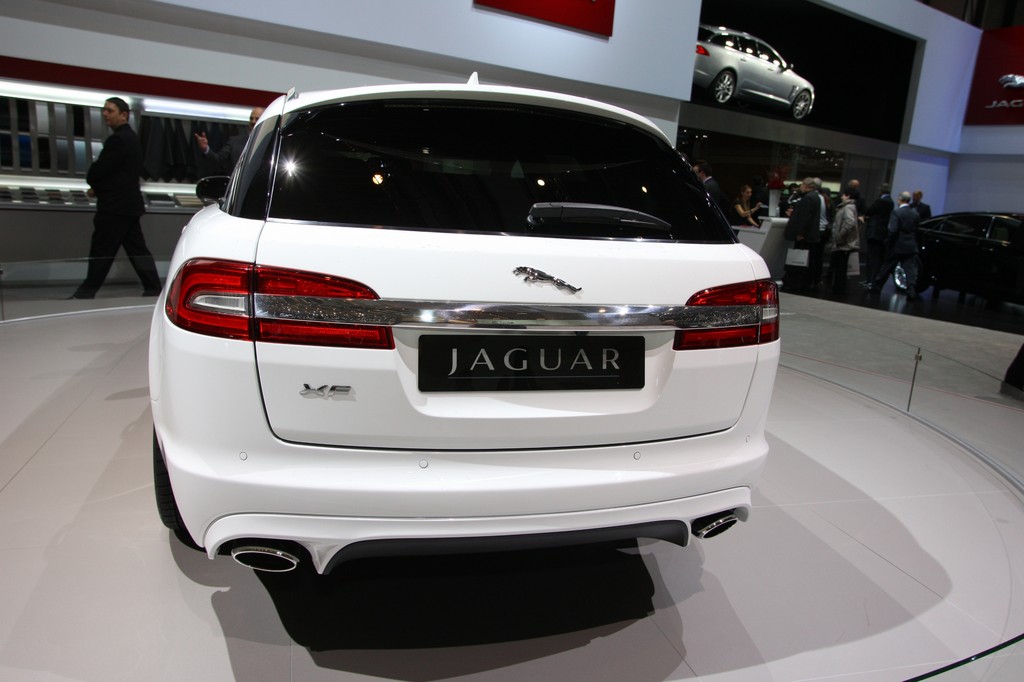 Genf 2012: Jaguar enthüllt XF Sportbrake