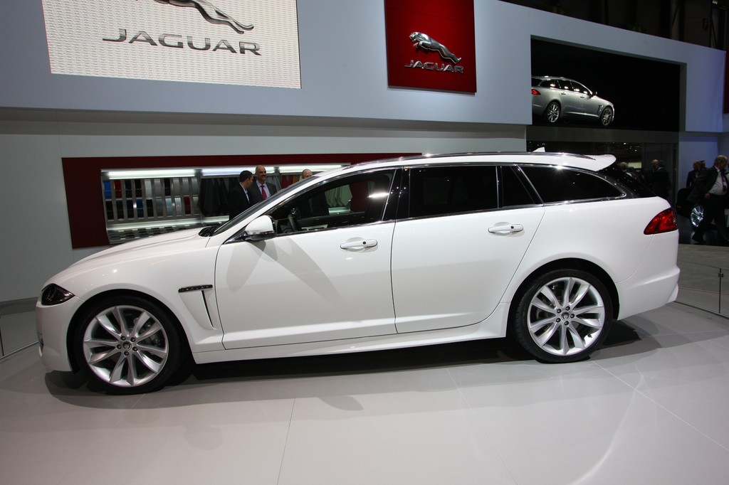 Genf 2012: Jaguar enthüllt XF Sportbrake
