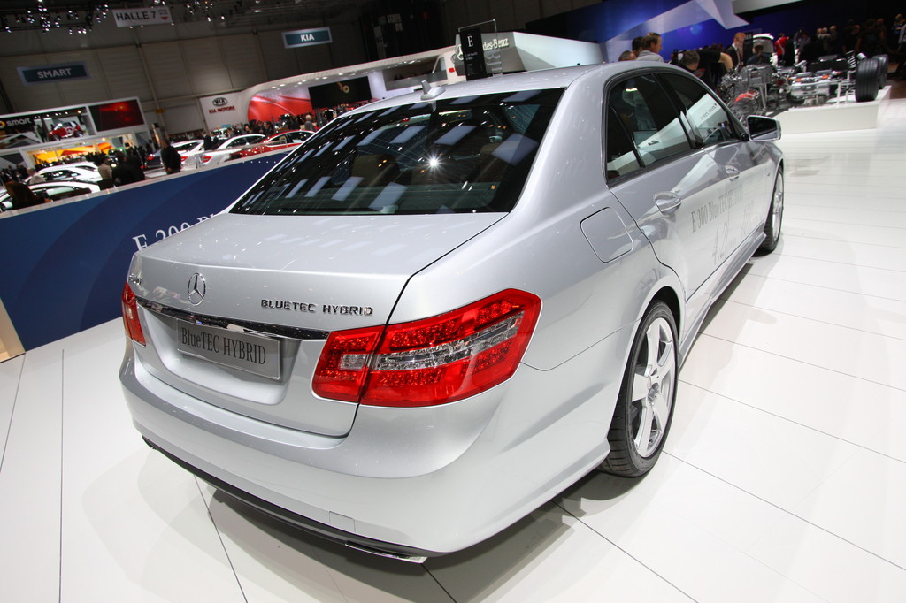Genf 2012: Mercedes-Benz zeigt sparsamstes Oberklasse-Auto der Welt