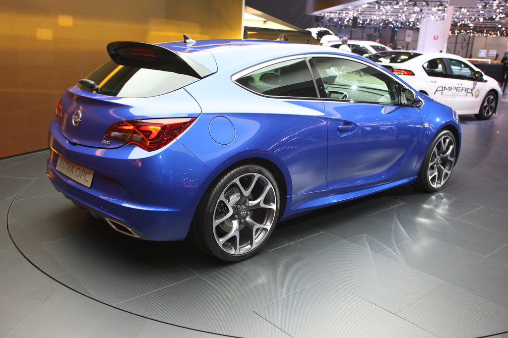 Genf 2012: Opel zeigt den stärksten Astra