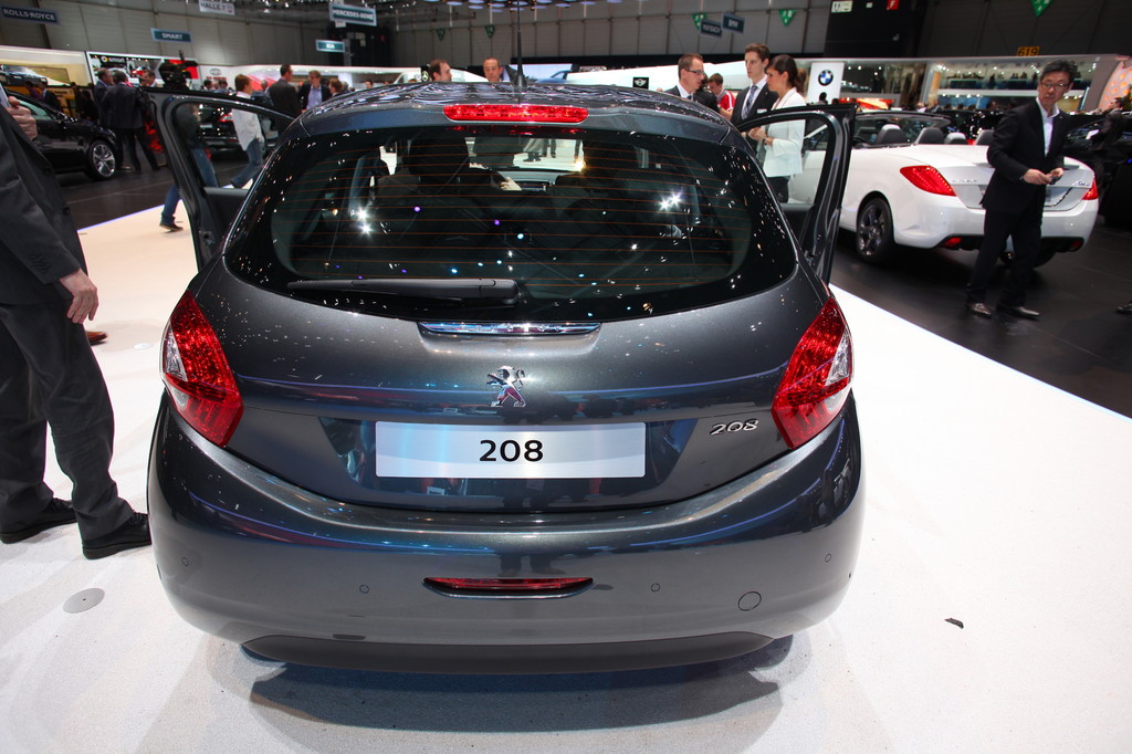 Genf 2012: Peugeot präsentiert den 208