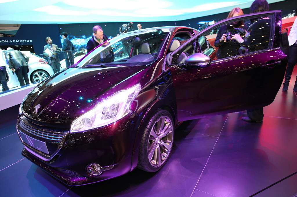 Genf 2012: Peugeot präsentiert den 208