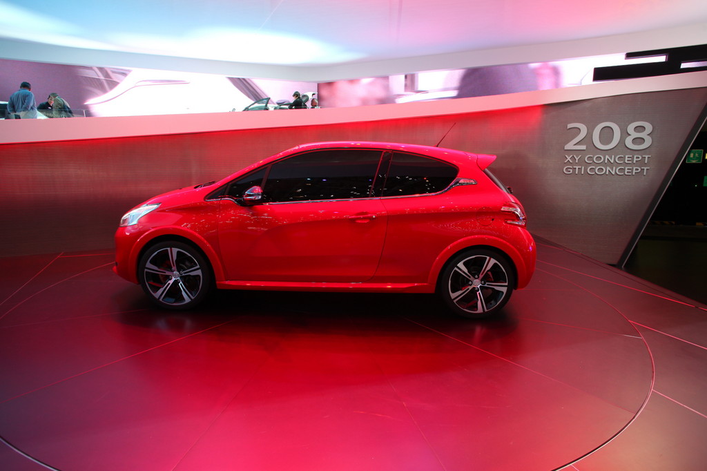 Genf 2012: Peugeot präsentiert den 208
