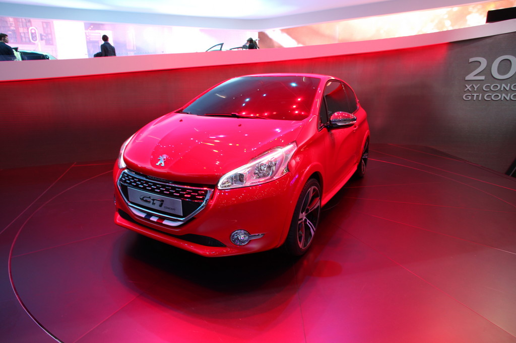 Genf 2012: Peugeot präsentiert den 208