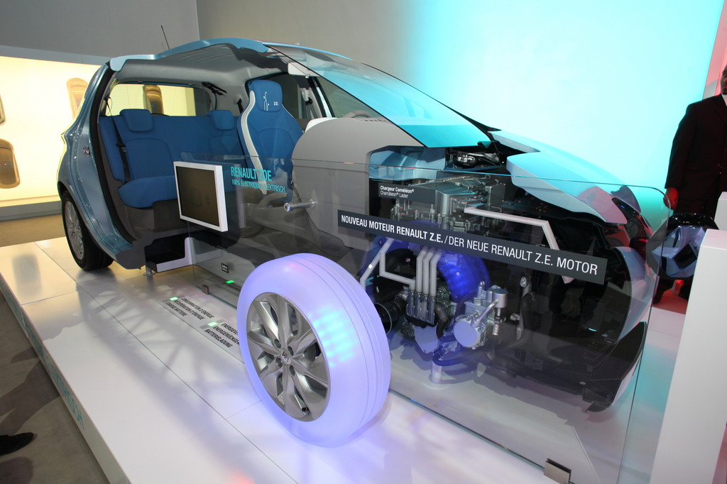 Genf 2012: Renault Zoe stromert zu Preisen ab 20 600 Euro