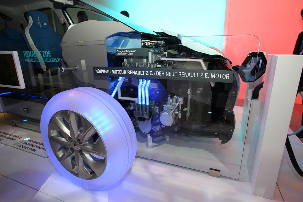 Genf 2012: Renault Zoe stromert zu Preisen ab 20 600 Euro
