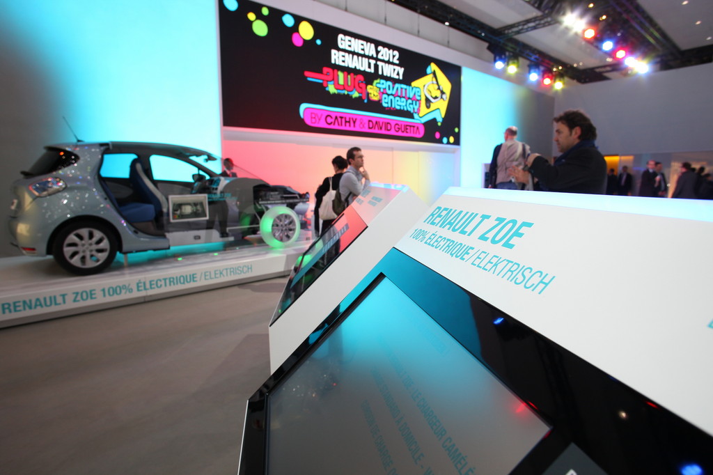 Genf 2012: Renault Zoe stromert zu Preisen ab 20 600 Euro