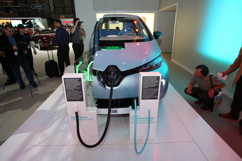 Genf 2012: Renault Zoe stromert zu Preisen ab 20.600 Euro